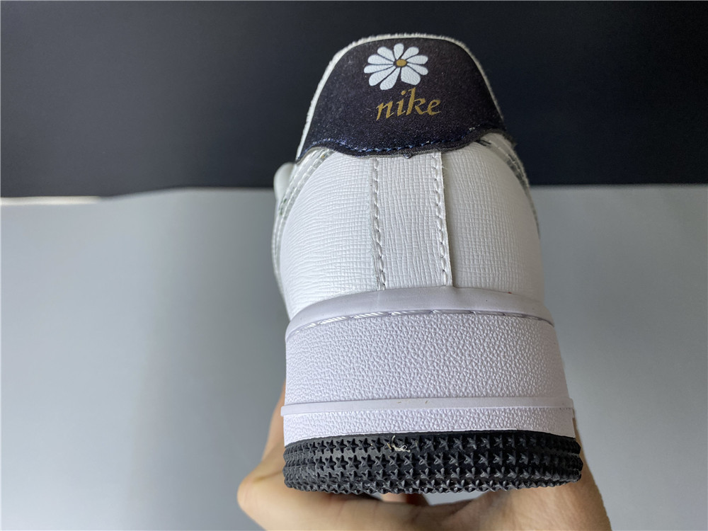 Nike Air Force 1 Low Daisy (GS) - CW5859-100
