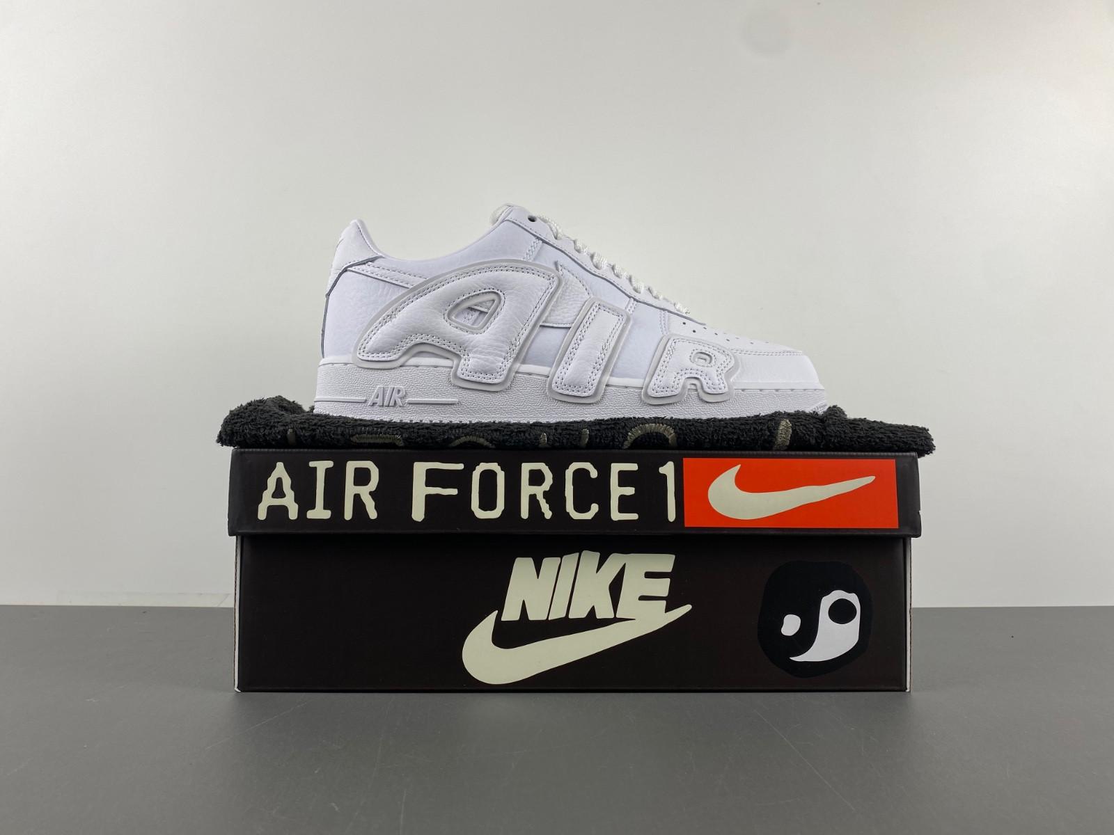 Nike Air Force 1 Low Cactus Plant Flea Market White (2020) DD7050-100