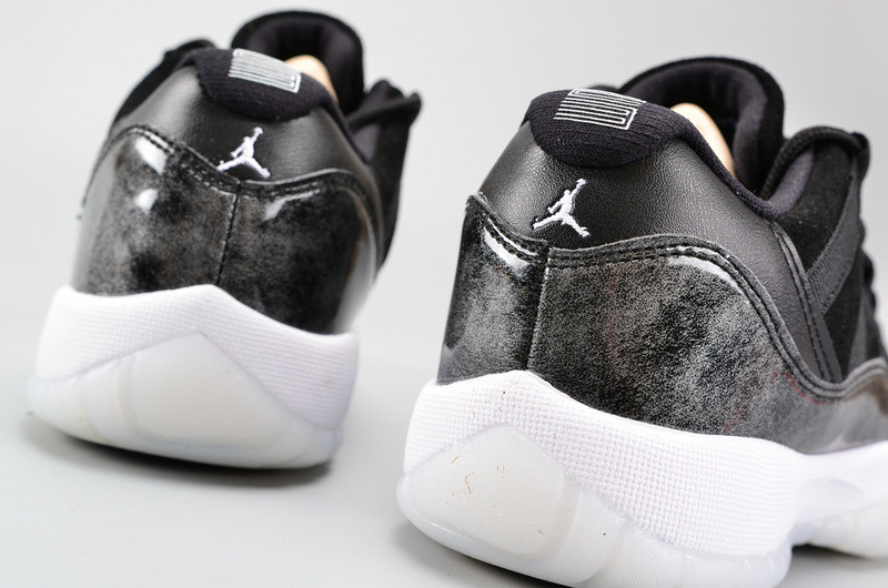 AIR JORDAN 11 RETRO LOW BG (GS) "BARON" womens 528896-010