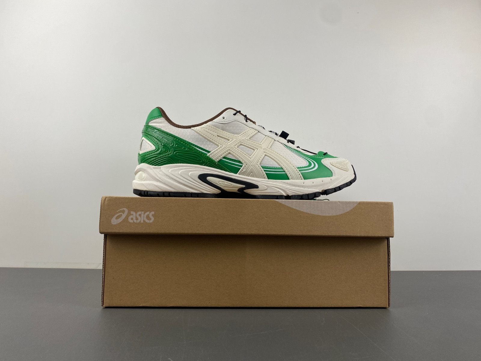 As*ic*s sneaker