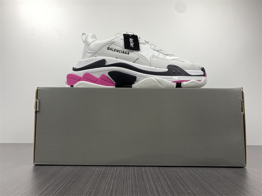 BLCG Triple S 524039-W2FA4-9155