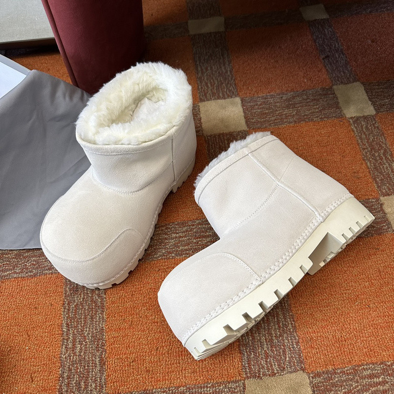 Ba*len*cia*ga boots