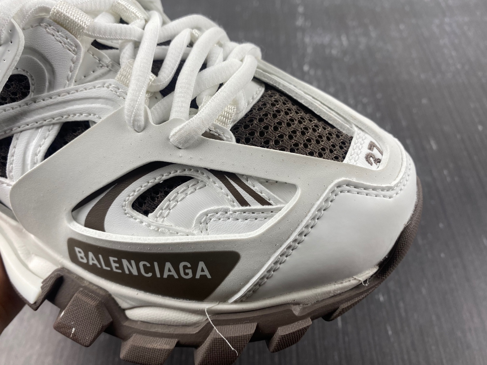 Ba*len*cia*ga track 542436 w3ac1 1897