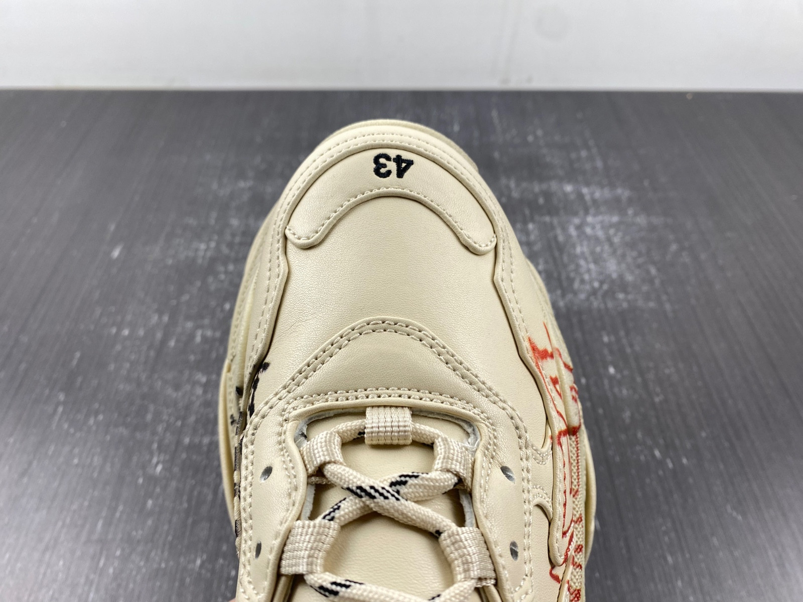 Ba*len*cia*ga triple s