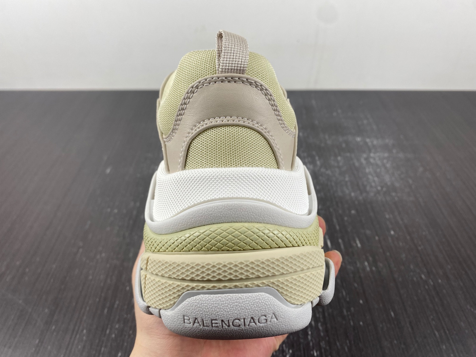 Ba*len*cia*ga triple s  524039 w2fw4 9790