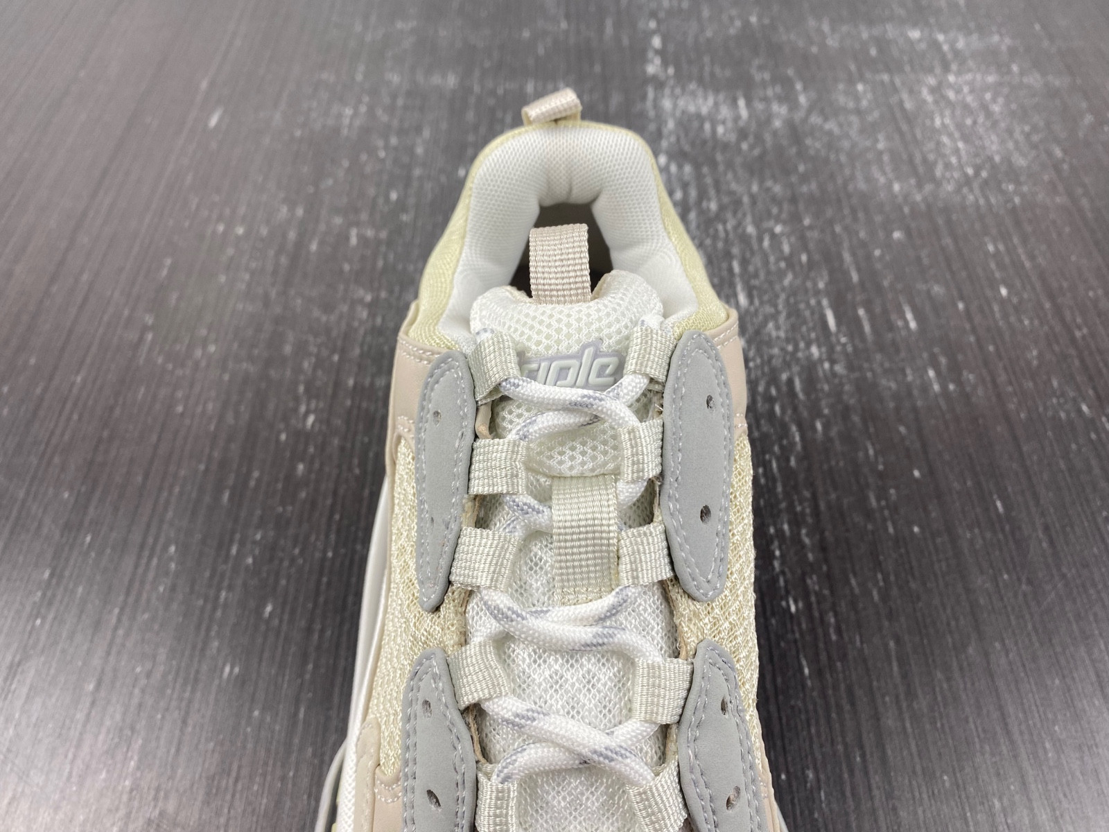 Ba*len*cia*ga triple s  524039 w2fw4 9790