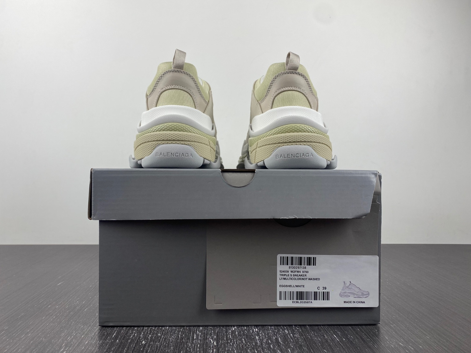 Ba*len*cia*ga triple s  524039 w2fw4 9790