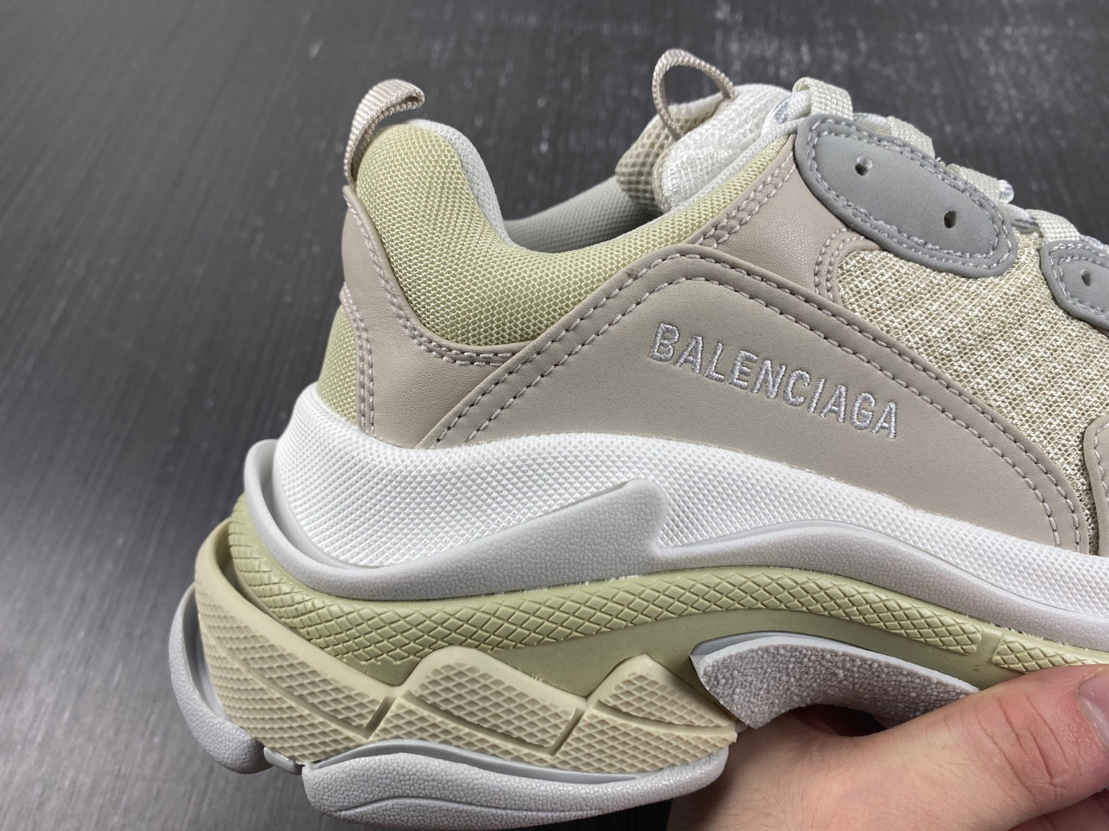 Ba*len*cia*ga triple s  524039 w2fw4 9790