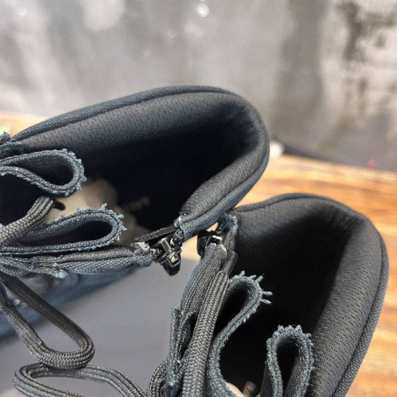 Ba*len*cia*ga boots