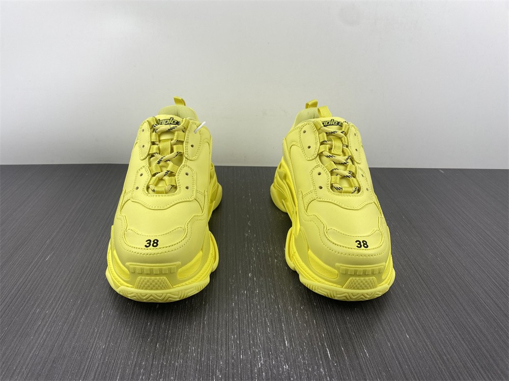 Ba*len*cia*ga triple s  524039 w1fb5 2308 33