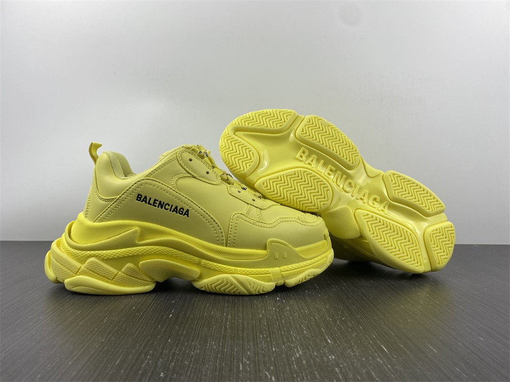 Ba*len*cia*ga triple s  524039 w1fb5 2308 33