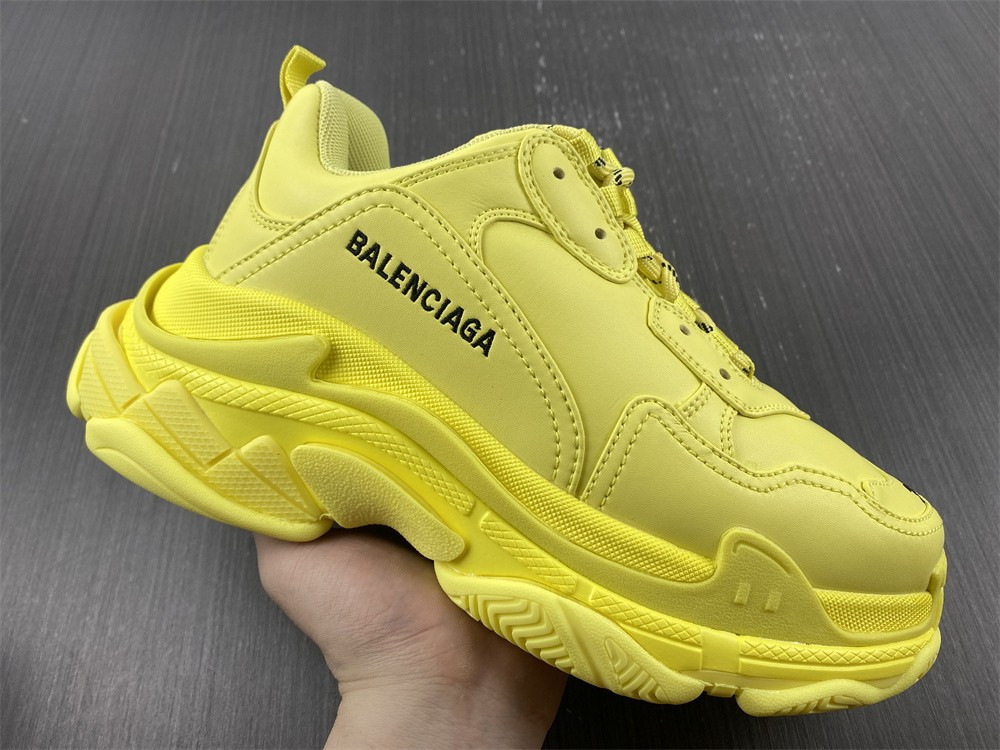 Ba*len*cia*ga triple s  524039 w1fb5 2308 33