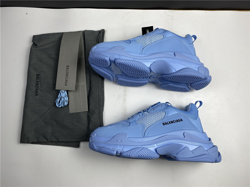 BLCG Triple S 542039-W2FW1-4906