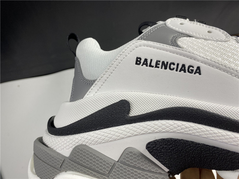 BLCG Triple S 536737-W0901-9089