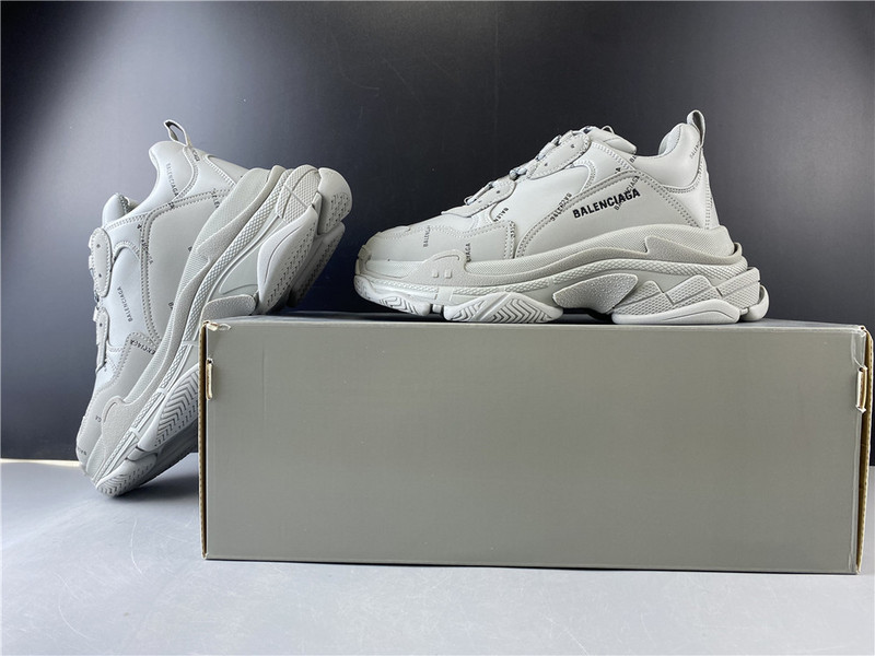 BLCG Triple S 536737-W2FA1-1210
