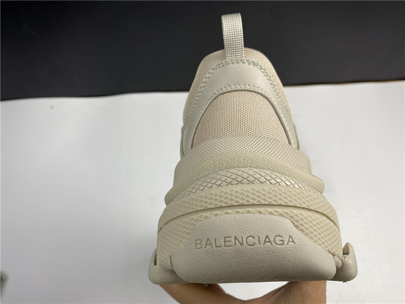BLCG Triple S 536737-W2FW1-9709