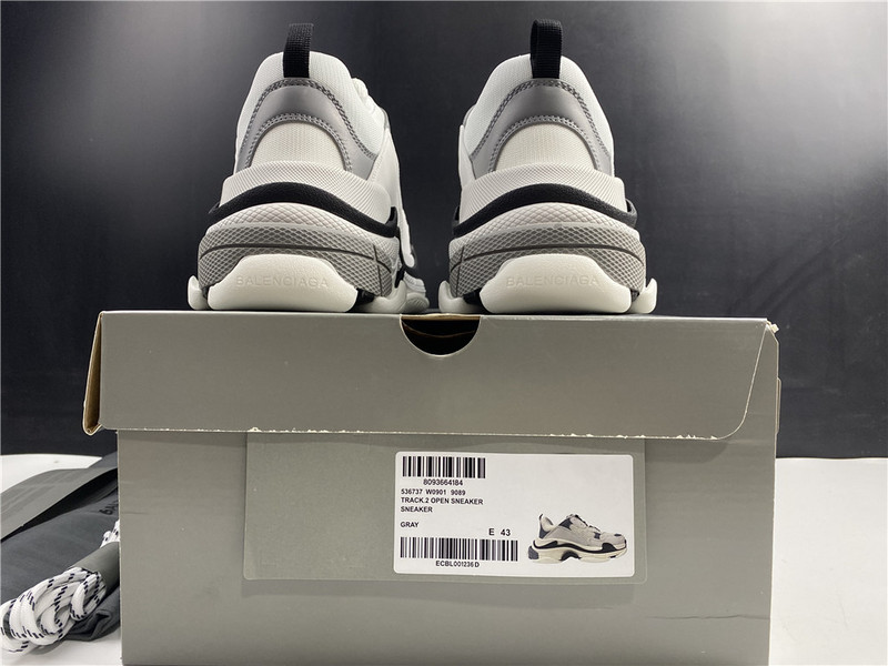 BLCG Triple S 536737-W0901-9089