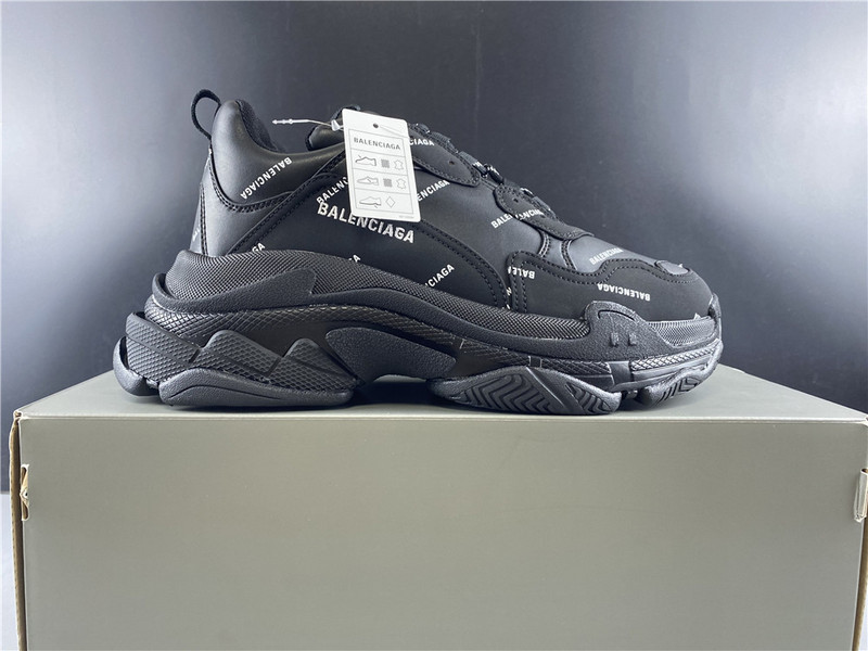 BLCG Triple S 524039-W06E2-2020