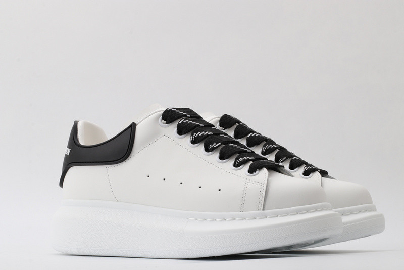 MQ Sneakers