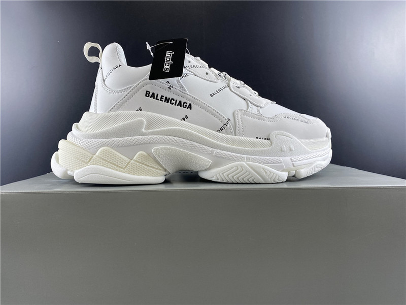 BLCG Triple S 524039-W06E2-2021