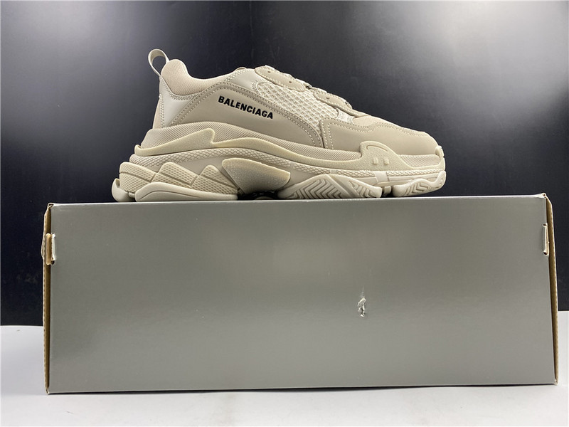 BLCG Triple S 536737-W2FW1-9709