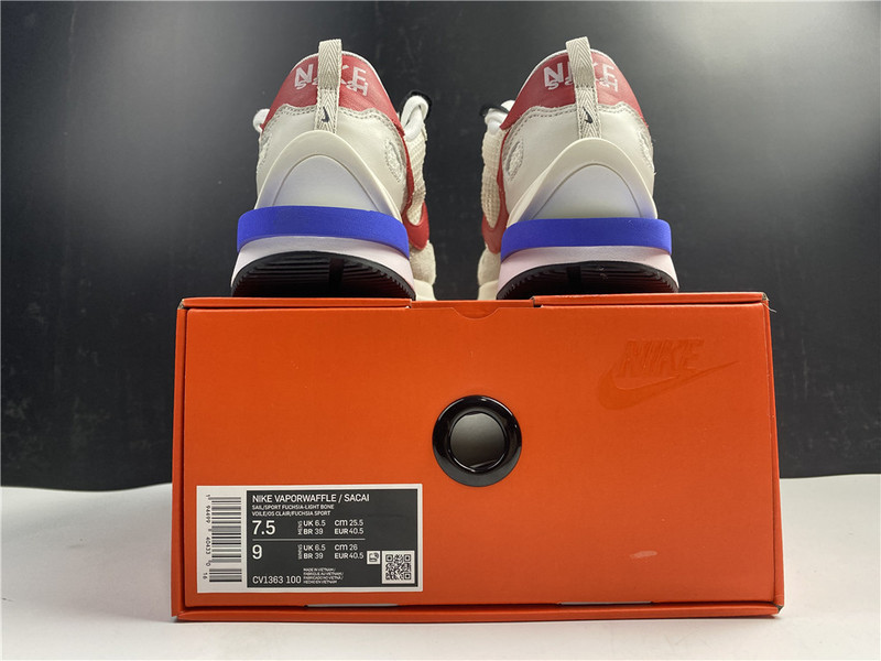 Sacai x Nike VaporWaffle “Royal Fuchsia”CV1363-100