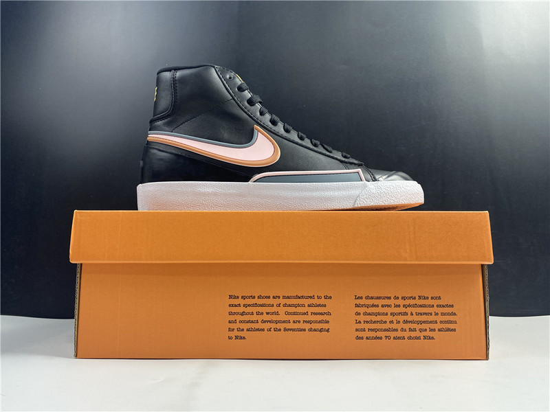 Nike Blazer Mid