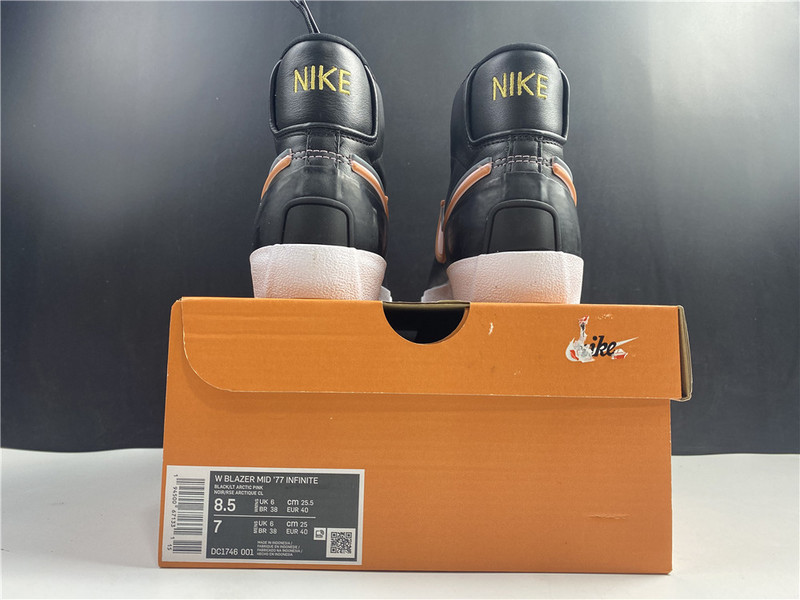Nike Blazer Mid