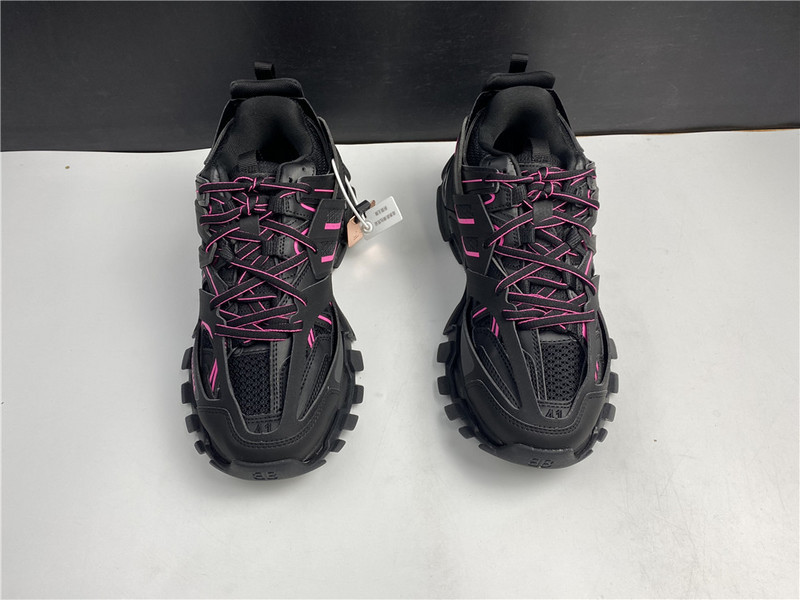 BLCG Track 3.0 542023-W1LA1-2046