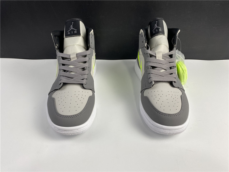 Air Jordan 1 Mid Gunsmoke Volt 554724-072