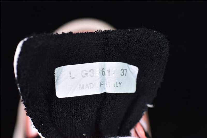 CNL Sneakers