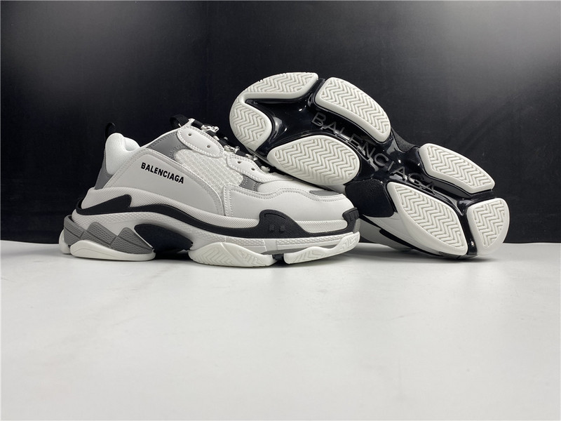 BLCG Triple S 536737-W0901-9089