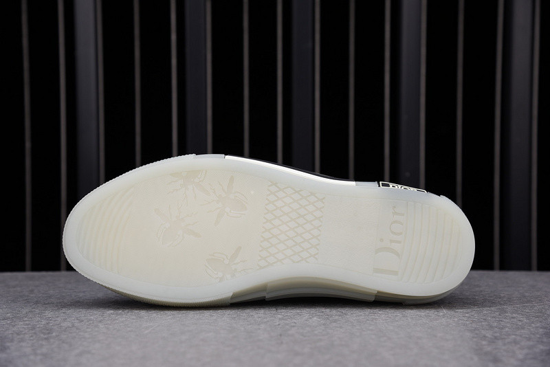 DR B23 High Top Sneaker