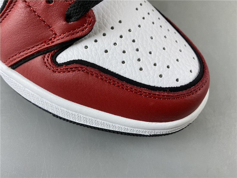 Air Jordan 1 High OG “Bloodline 2.0” 555088-129