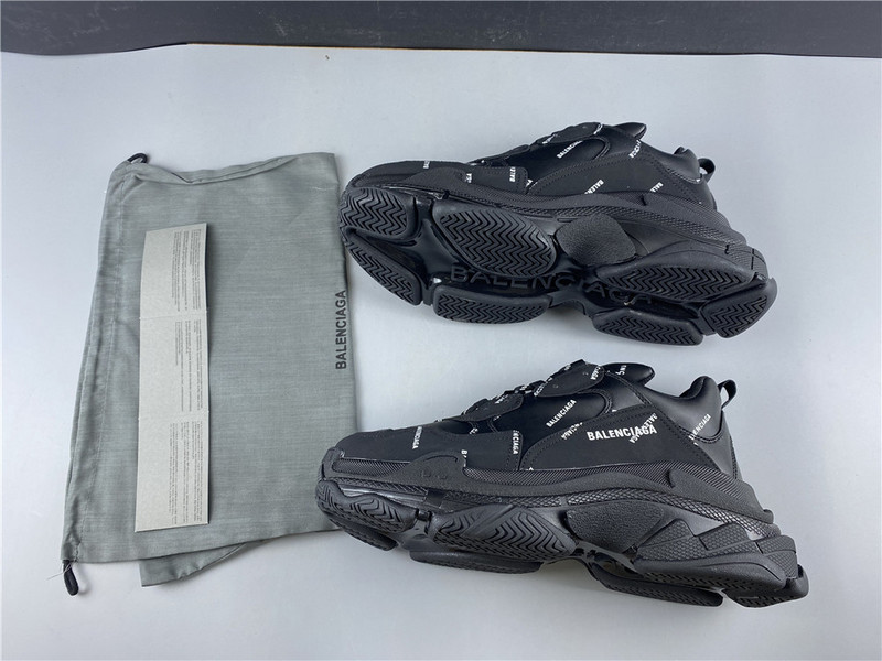 BLCG Triple S 524039-W06E2-2020