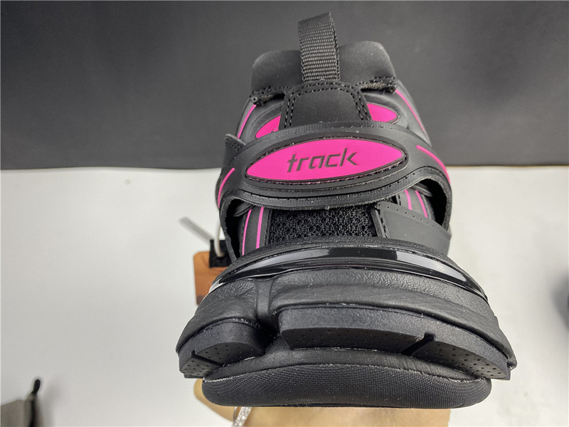 BLCG Track 3.0 542023-W1LA1-2046