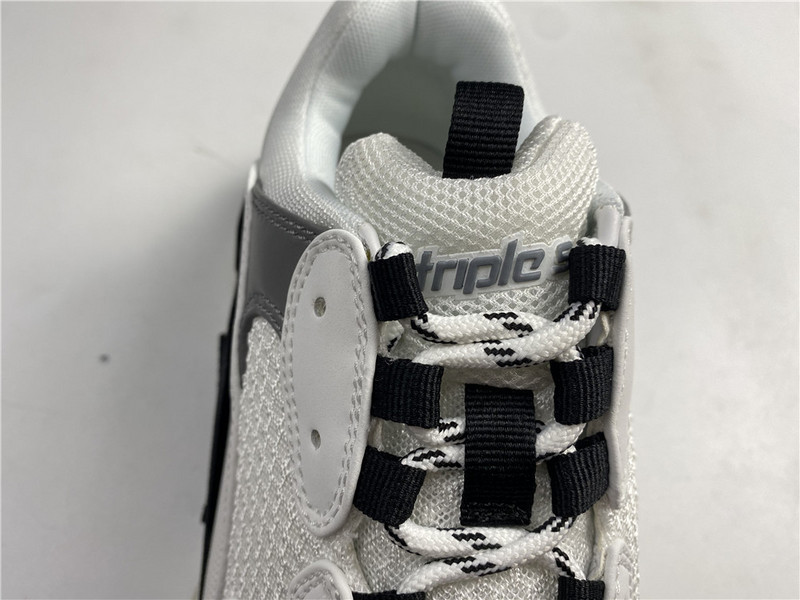 BLCG Triple S 536737-W0901-9089