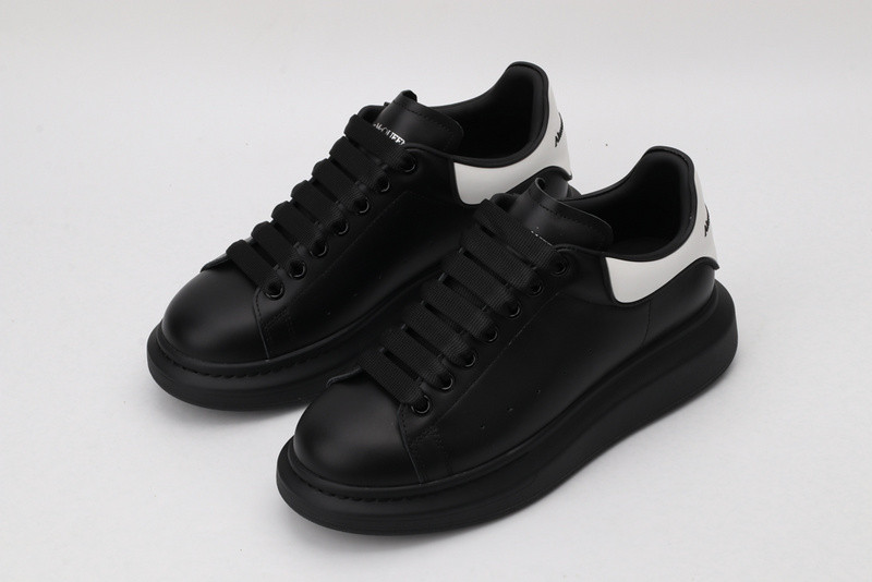 MQ Sneakers