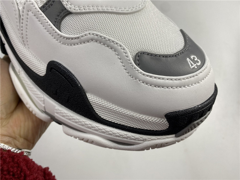 BLCG Triple S 536737-W0901-9089