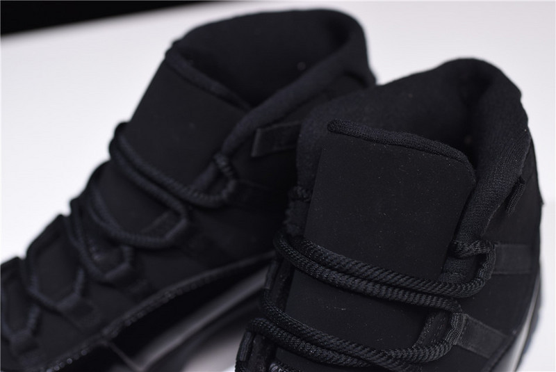 Air Jordan 11 “Cap and Gown” black 378037-005