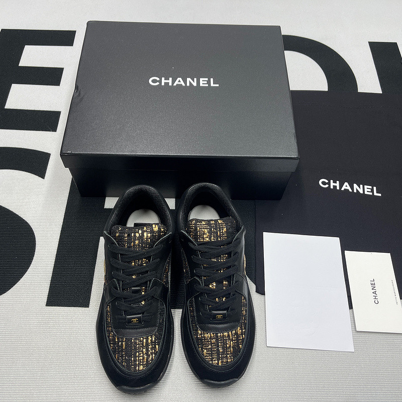 CNL Sneakers
