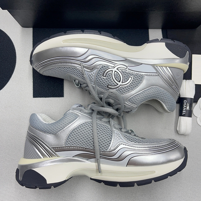 CNL Sneakers