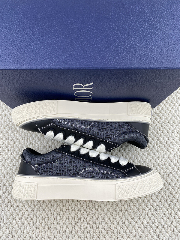 DR B33 Sneaker