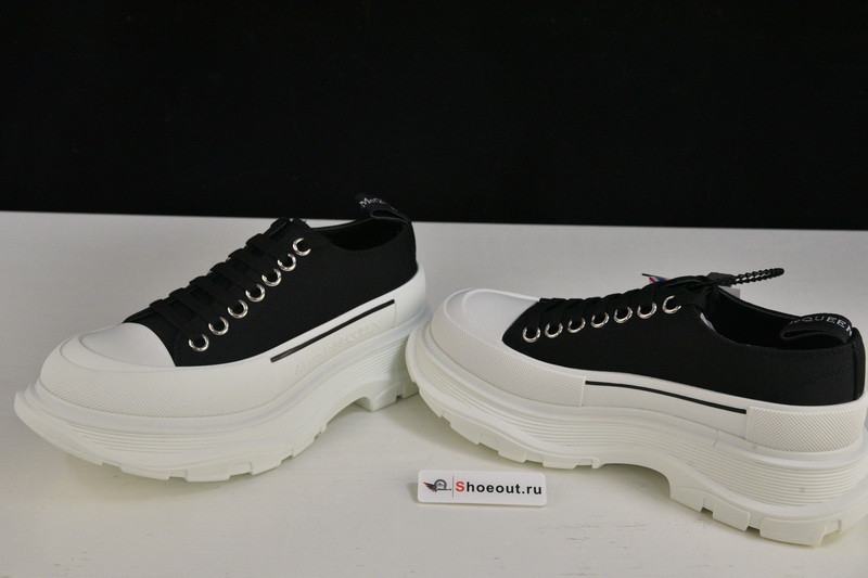 MQ Sneakers