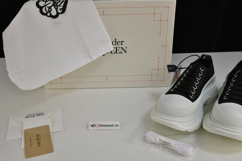 MQ Sneakers