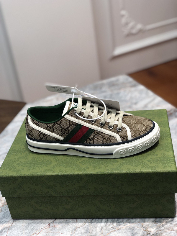 GC Sneakers
