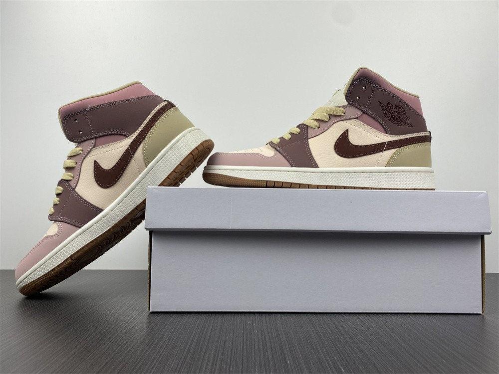 Nike Air Jordan 1 Mid DO7440-821