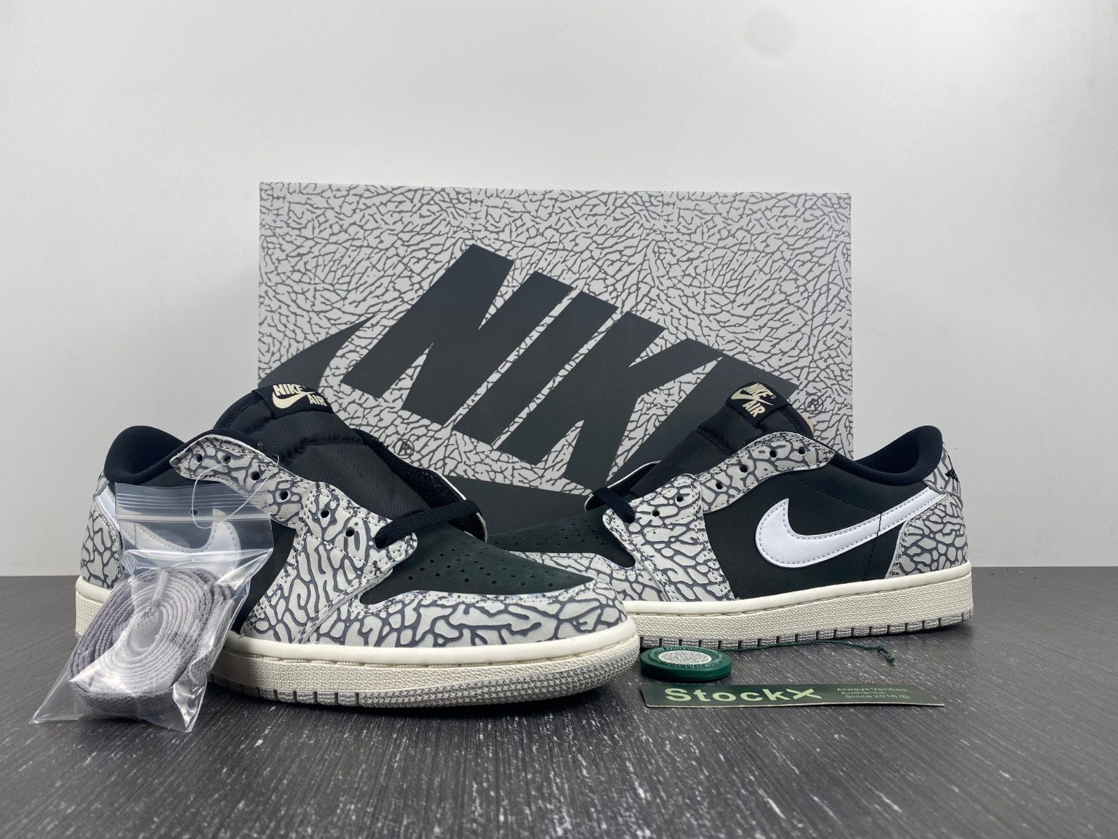 Air Jordan 1 Low OG “Black Cement” CZ0790-001