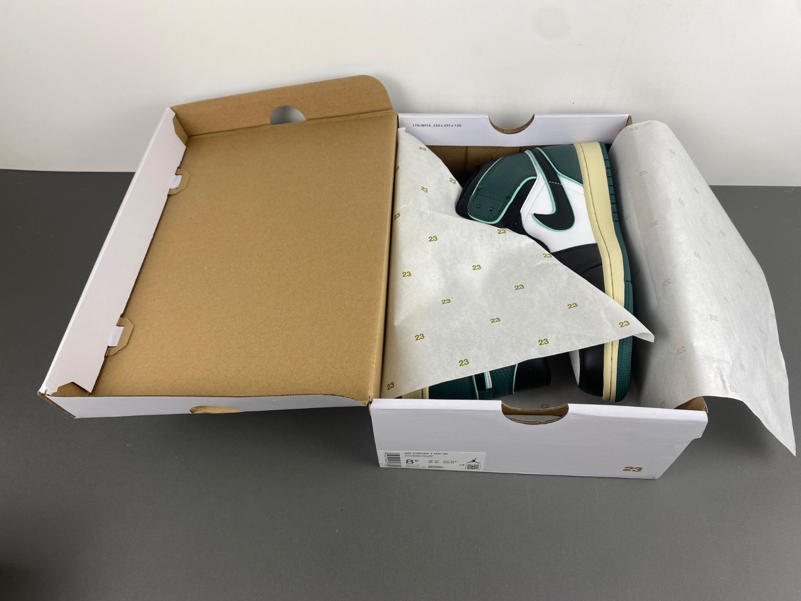 Air Jordan 1 Mid WMNS FQ7818-100