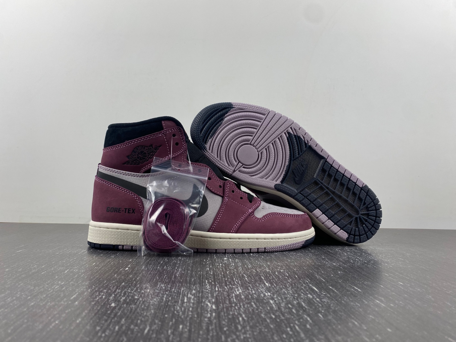 AIR JORDAN 1 HIGH ELEMENT GORE-TEX 